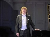 Sergey Tarasov (piano)