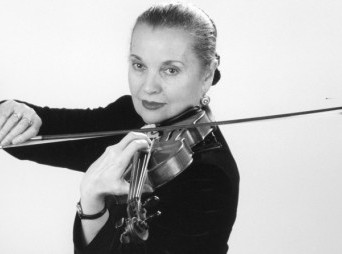 Conductor and soloist – Svetlana Bezrodnaya (violin)