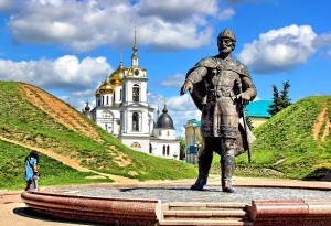 Dmitrov is one of the several cities founded by Prince Yury Dolgoruky in the mid-12th century.