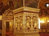 Palace of facets pillar
