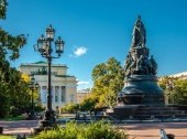 Alexandrinsky Imperial Ballet Theatre and Monument to Catherine