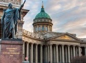 Kazansky Cathedral and the monument to Kutuzov