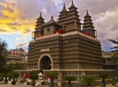 Five Pagoda Temple