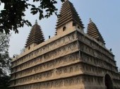 Five Pagoda Temple