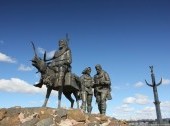 Memorial complex "Vilyuyskoe Ring" - Memorial complex "Vilyuyskoe Ring" - Sculptural group "Kauryur and geologists"