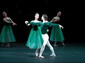 Emeralds: Olga Smirnova, Semyon Chudin - Photo by Damir Yusupov/Bolshoi Theatre