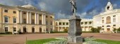 Monument to emperor Pavel in Pavlovsk palace