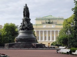 Alexandrinsky Theatre - Monument to Catherine the Great