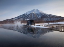 The Khodutka thermal hot river