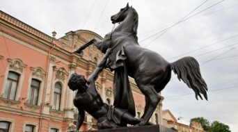 Anichkov Bridge