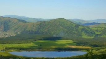 Lake Manzherok