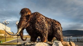 Sculpture "Time" (monument to Mammoth)