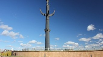 Memorial complex "Vilyuyskoe Ring" - Stela "Yakutia-mother"