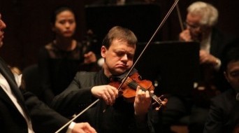 Frank Peter Zimmermann (violin)1