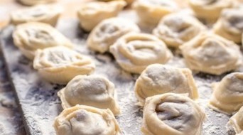 Hands-on Siberian Pelmeni Making Experience in Moscow
