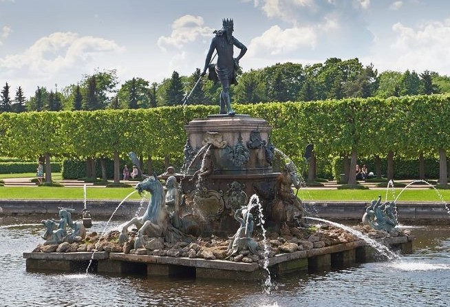 Neptune Fountain in Peterhof