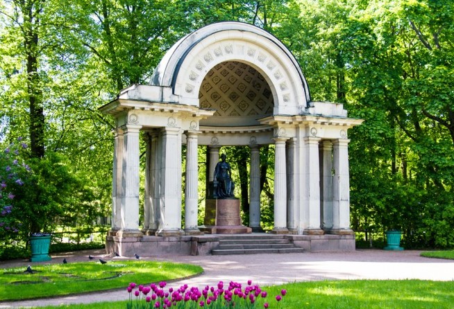 Pavlovsk Park - Rossi Pavilion
