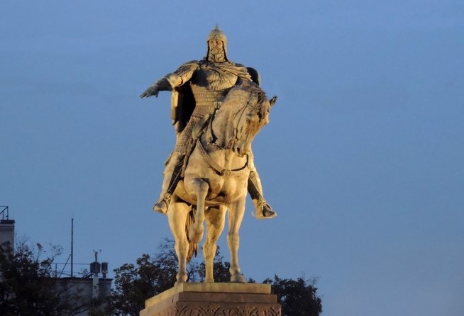 Monument to Yuri Dolgoruky