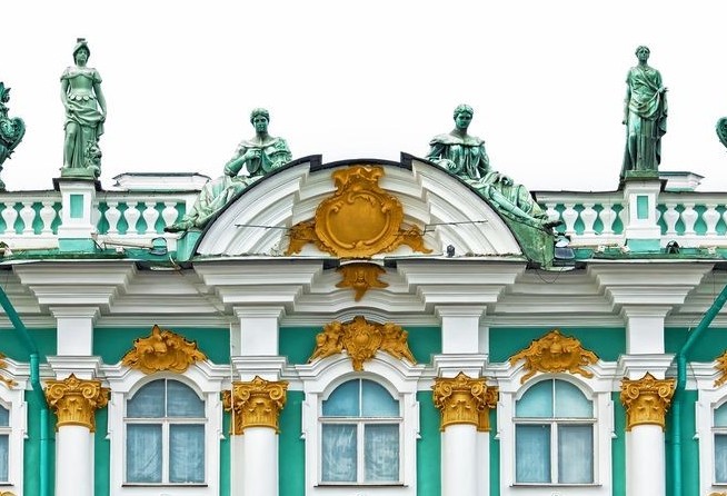 Sculpture - a roof decoration winter palace