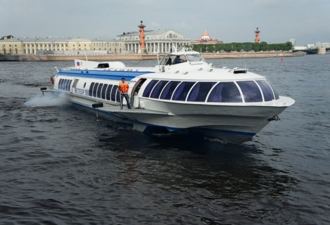 Peterhof Grand Palace and Gardens Tour with Neva Boat Ride