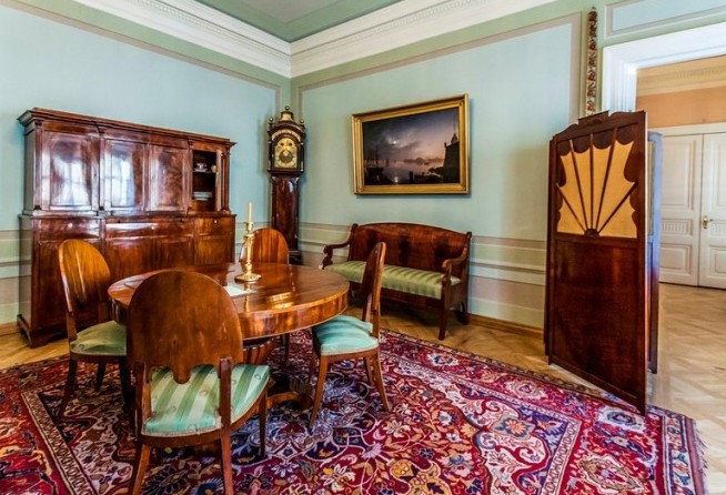 Sitting room at the Pushkin Apartment Museum