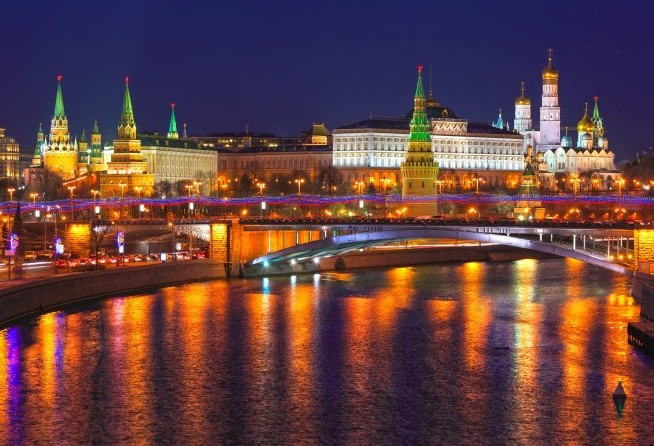 Moscow river at night