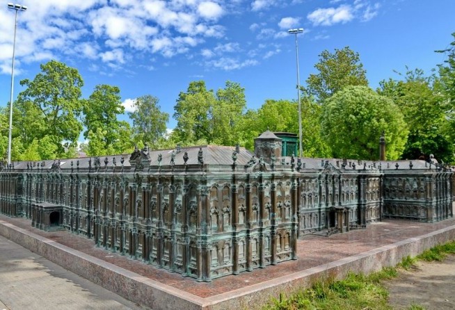 Mini City in the Alexander Park. Layout of the Winter Palace
