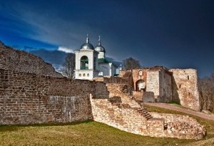 Izborsk Fortress is one of the most ancient and impressive fortresses of Western Russia!
